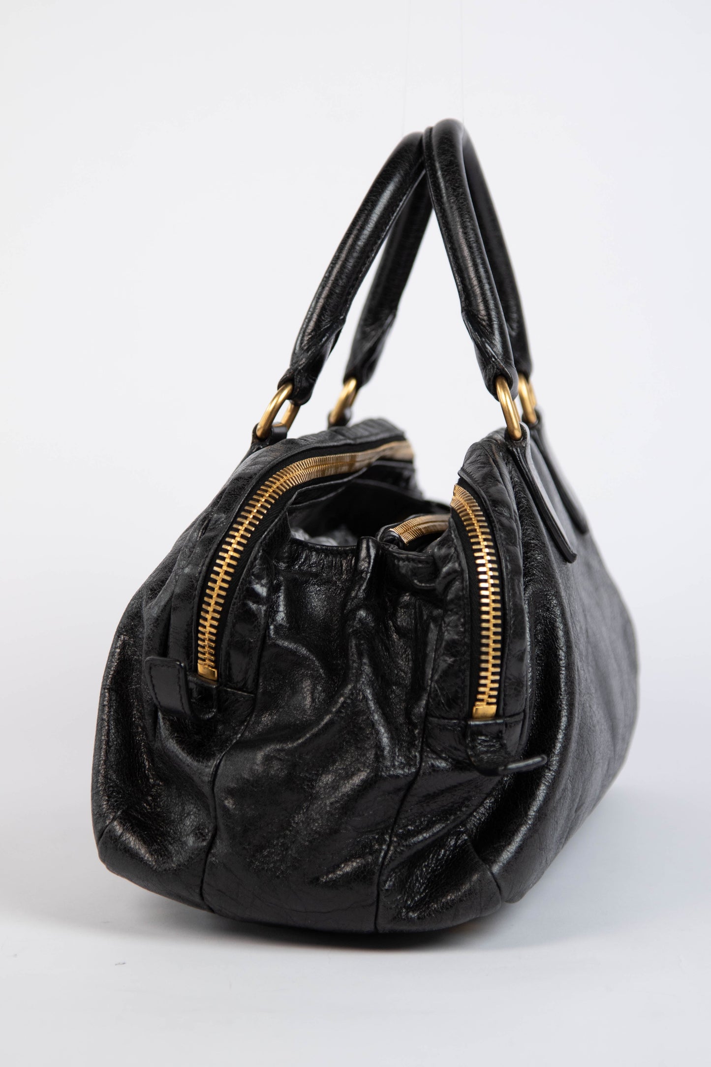 🔥 Pre-owned 2000s Miu Miu Black Leather Shoulder Bag 🔥