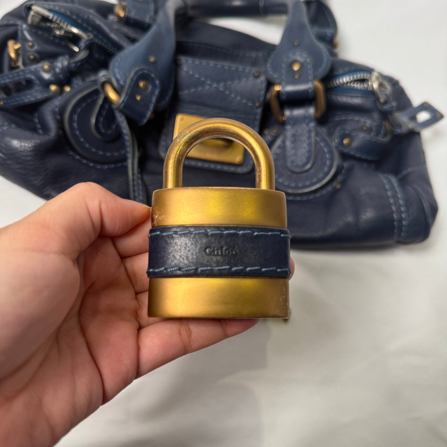 🔥 Pre-owned CHLOÉ 2005 navy paddington 🔥