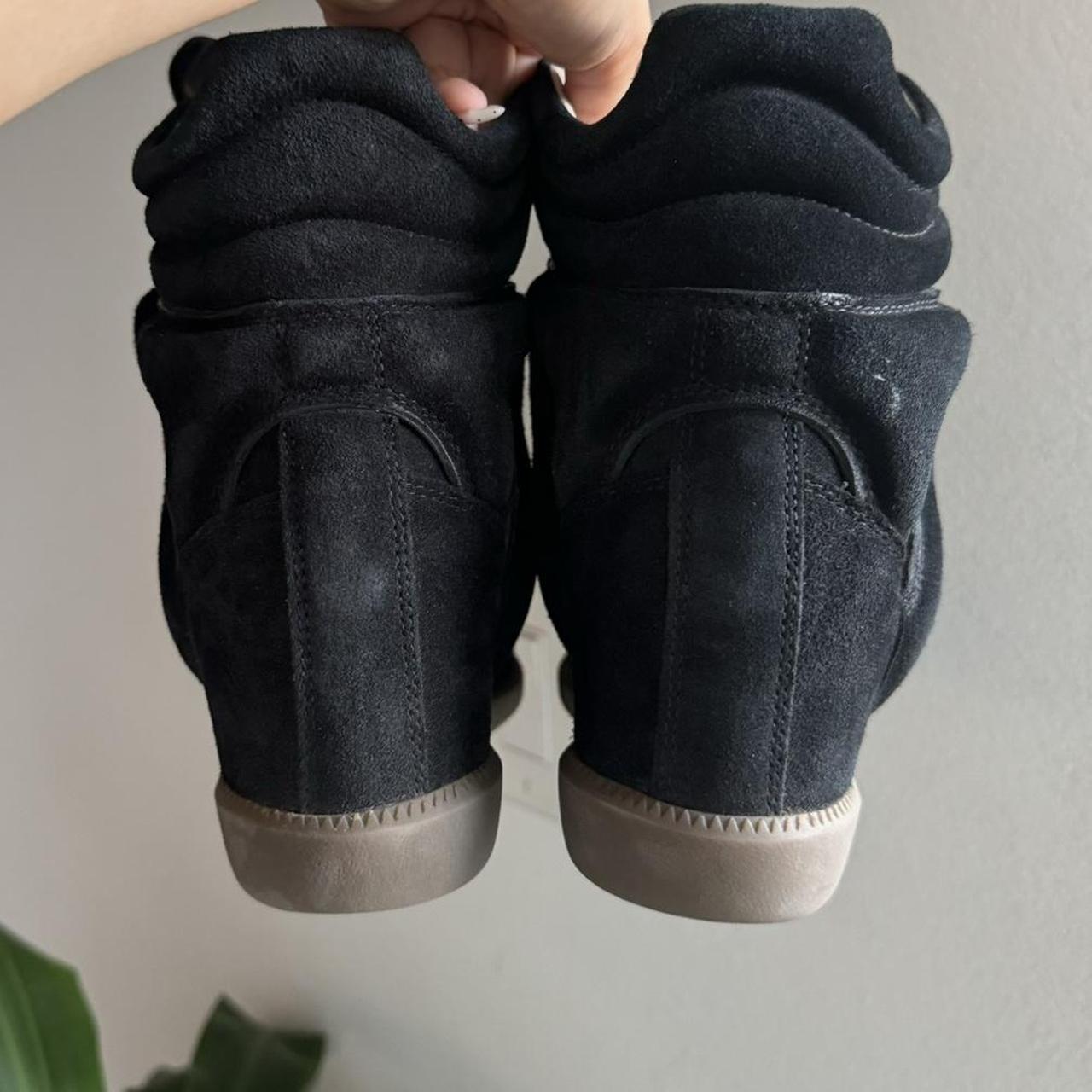 Isabel Marant Women's Black and Navy Trainers